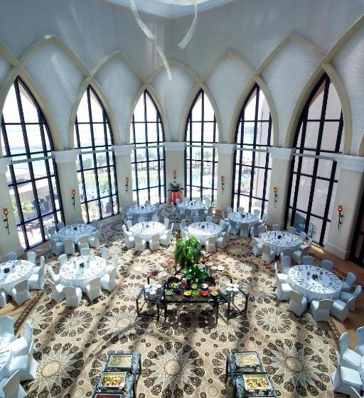 Bab Al Qasr Residence