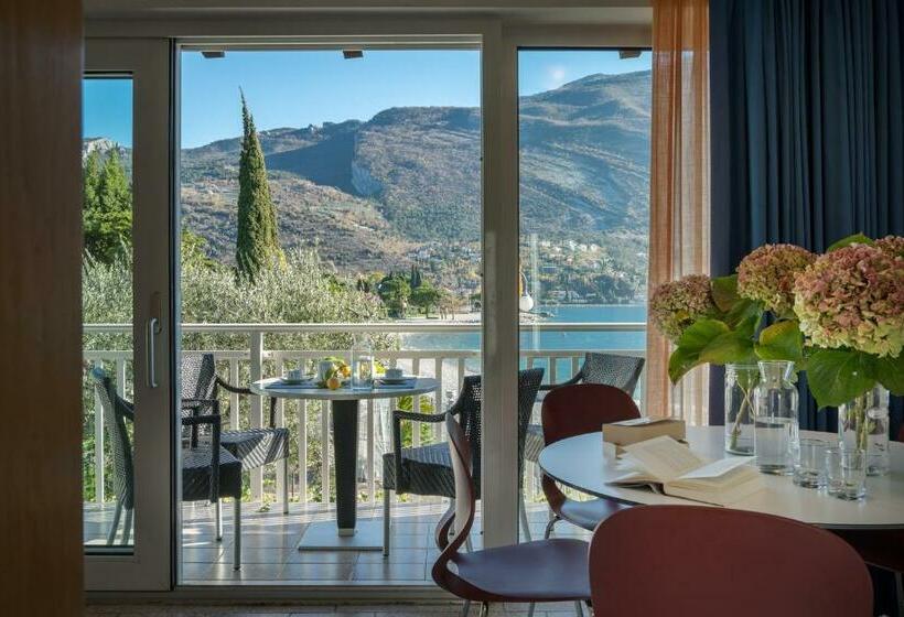 Casa Toblini Al Lago On The Beach