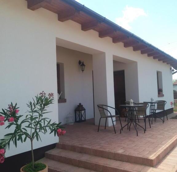 膳宿费 Tóth Vendégház és Apartmanház újfehértó