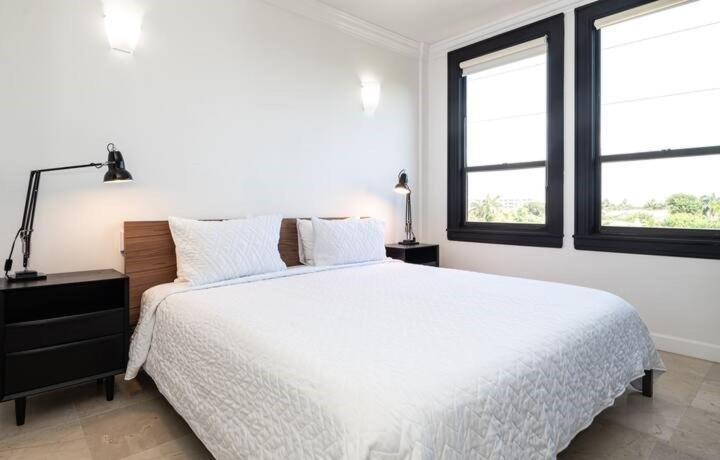 Tropicals Of Palm Beach