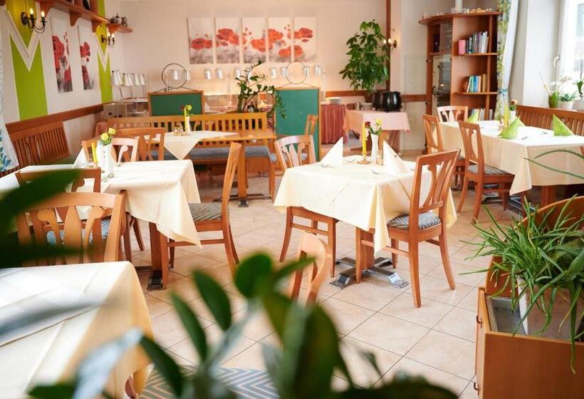 فندق صغير Gasthof Mittendorfer