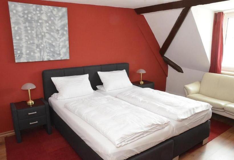 ユースホステル Weingasthof Zum Weißen Roß