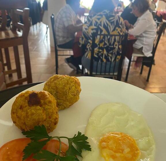 هاستل Whale House