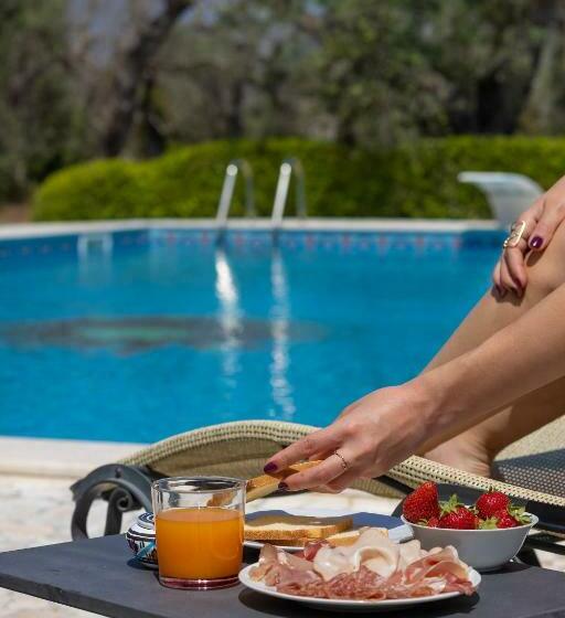 Bed and Breakfast Casa Ulmi Con Piscina