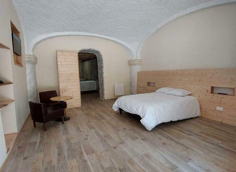 پانسیون Manoir Les Cèdres