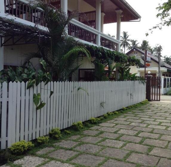 פנסיון Pongkham Residence