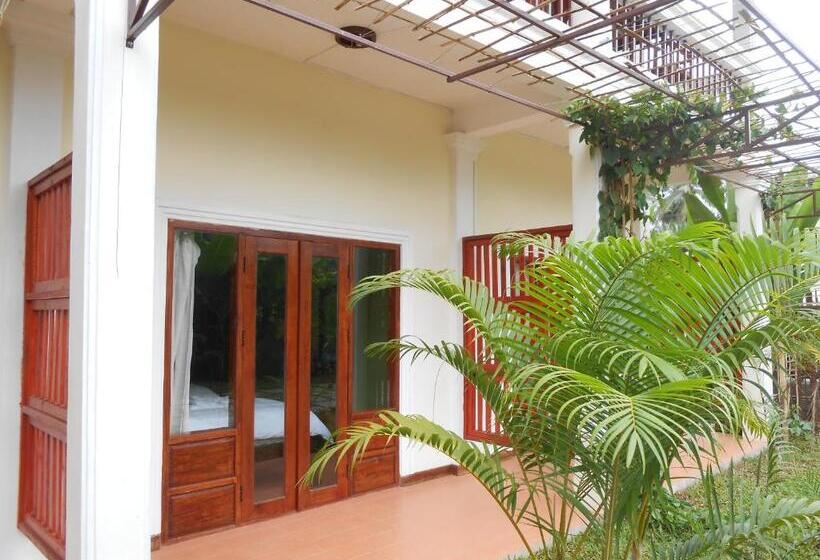 פנסיון Pongkham Residence