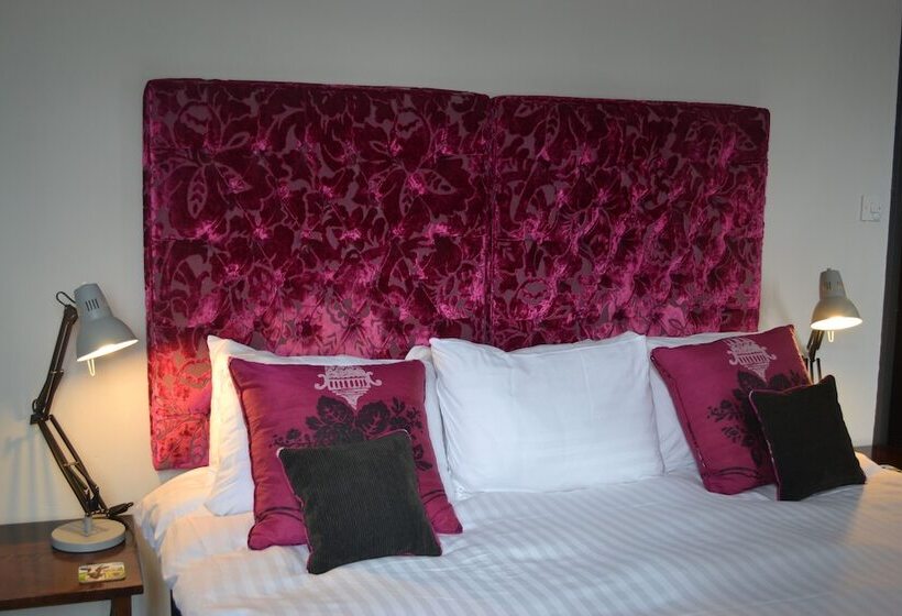 旅馆 The Bull Inn
