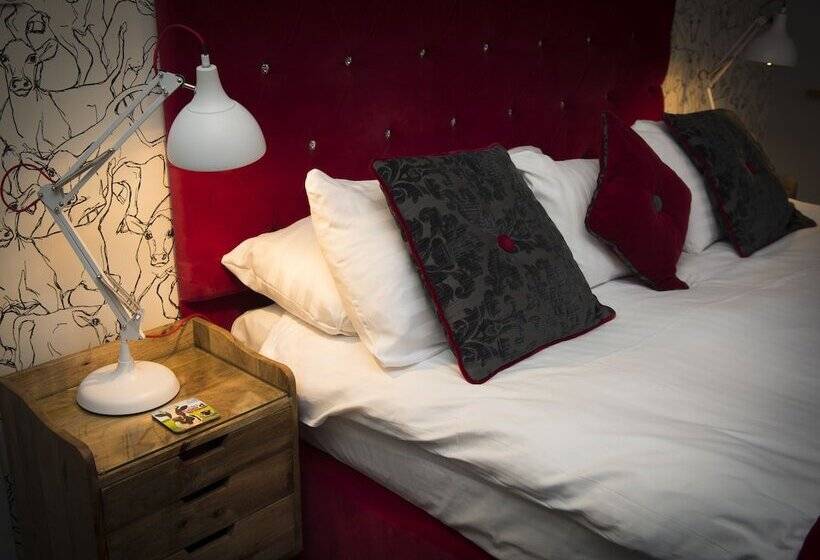 旅馆 The Bull Inn