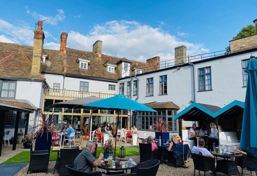 旅馆 The Bull Inn