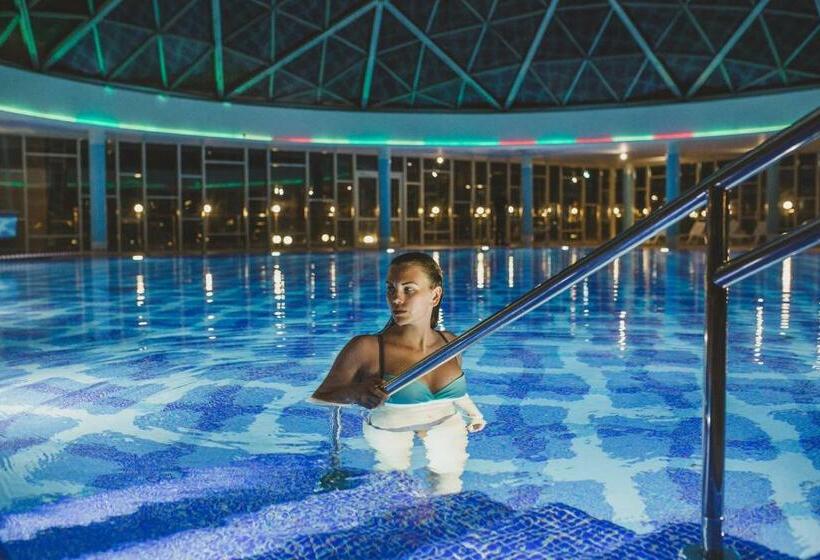 Amra Park Hotel & Spa