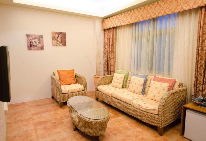 تختخواب و صبحانه Kenting Shen's Homestay