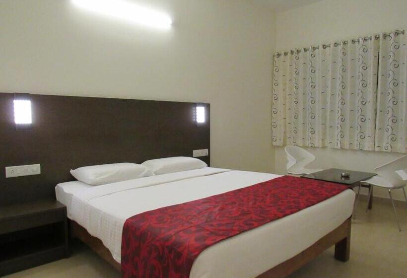 בית מלון כפרי Palguni Residency