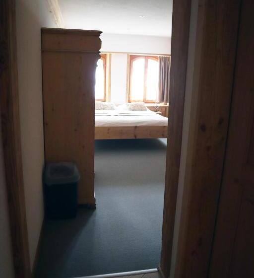 ペンション Gruyère Rooms