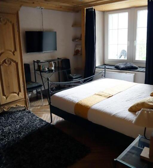 بنسيون Gruyère Rooms