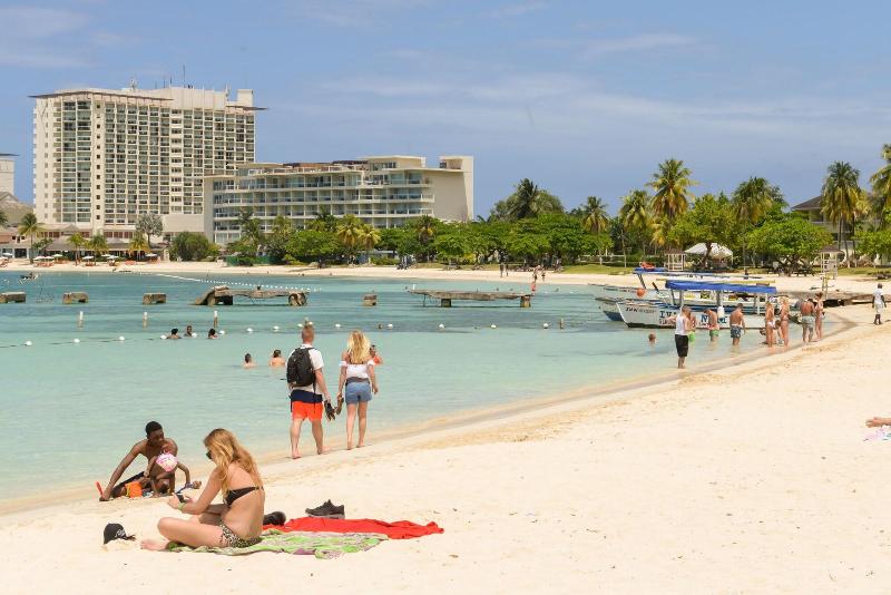 Sandcastles Deluxe Beach Resort