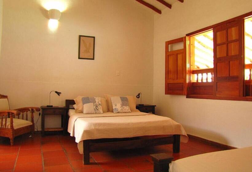 تختخواب و صبحانه La Casa De Hercilia Boutique