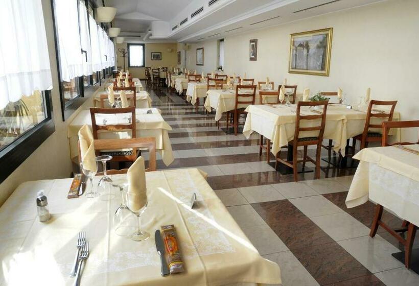 酒店 Albergo Ristorante Quadrifoglio