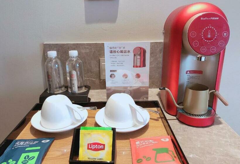 ホテル Home Inn Plus Lanzhou Zhangye Road Pedestrain Street