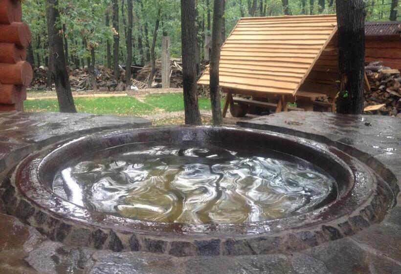 فندق Praha Wood House