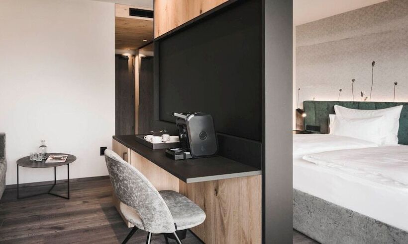 هتل Somvita Suites
