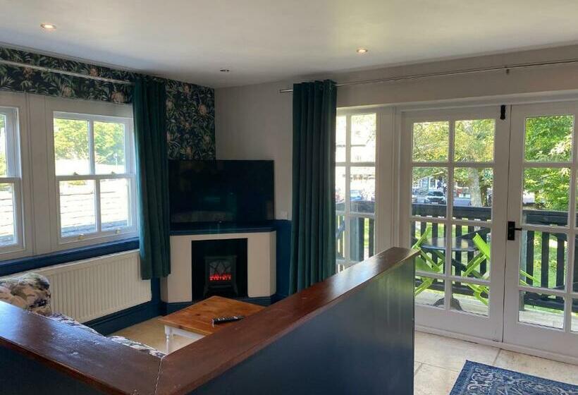 Отель The Little Inn At Grasmere