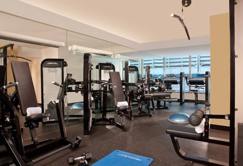 فندق Millennium Premier New York Times Square