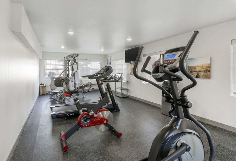 هتل Comfort Inn & Suites Louisville Airport Fair & Expo