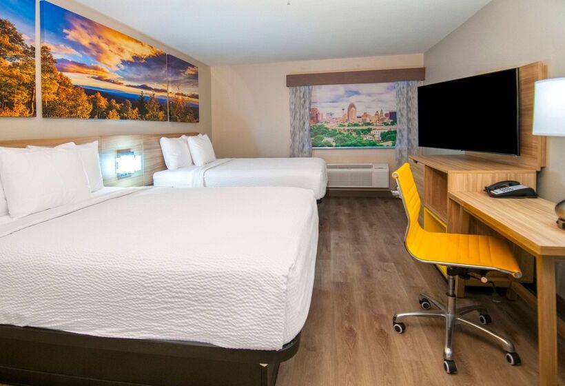 هتل Days Inn & Suites By Wyndham San Antonio North/stone Oak