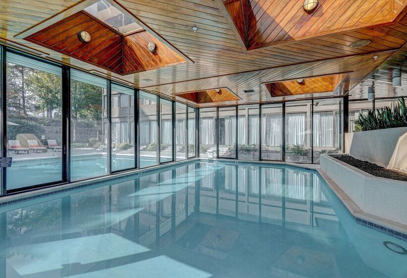 בית מלון כפרי Doubletree By Hilton Atlanta Windy Hill Ballpark