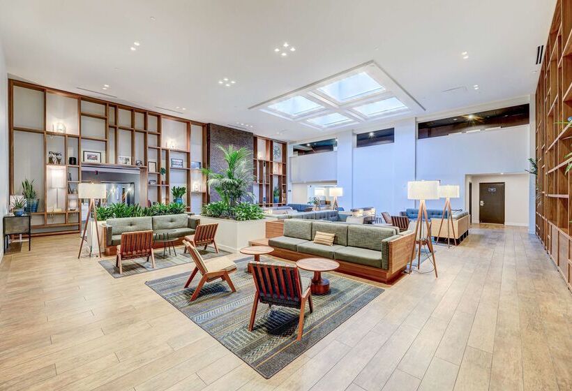 בית מלון כפרי Doubletree By Hilton Atlanta Windy Hill Ballpark