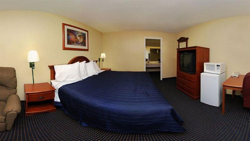 هتل Econo Lodge Kingsville