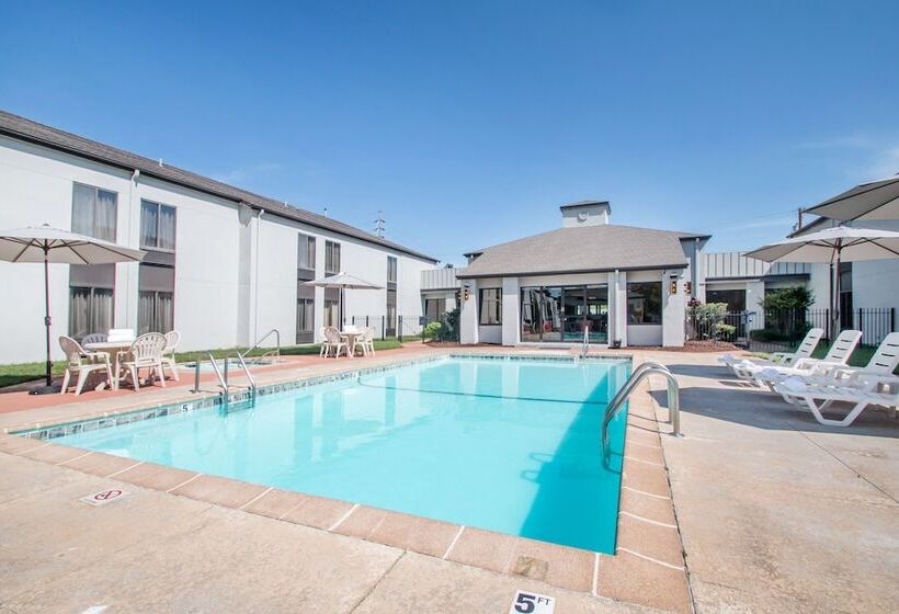 هتل Greenstay Inn & Suites Court View