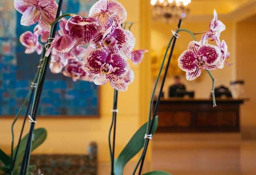 هتل Hilton Lake Las Vegas Resort And Spa