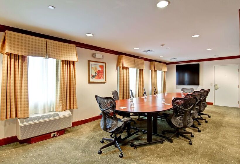 فندق Homewood Suites By Hilton Stratford