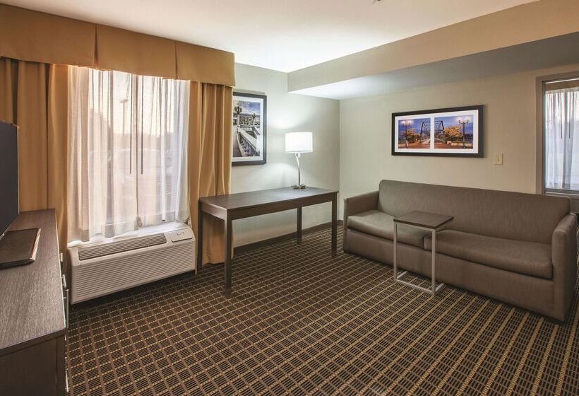 هتل La Quinta By Wyndham Mechanicsburg   Harrisburg
