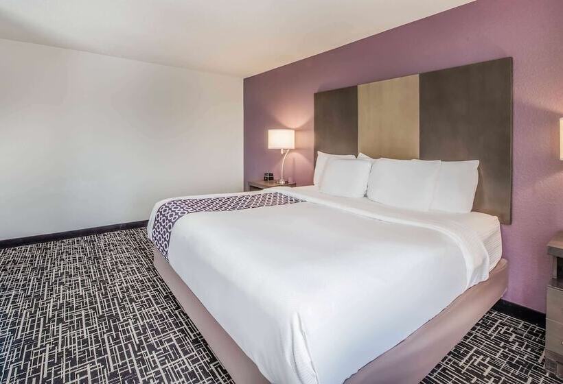 호텔 La Quinta Inn & Suites By Wyndham Fairborn Wright Patterson