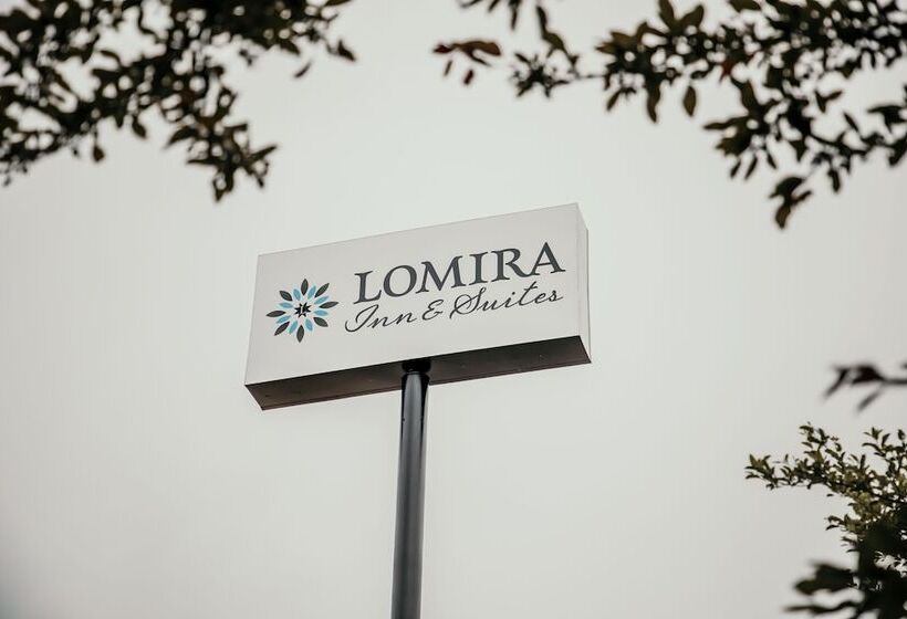 호텔 Lomira Inn And Suites