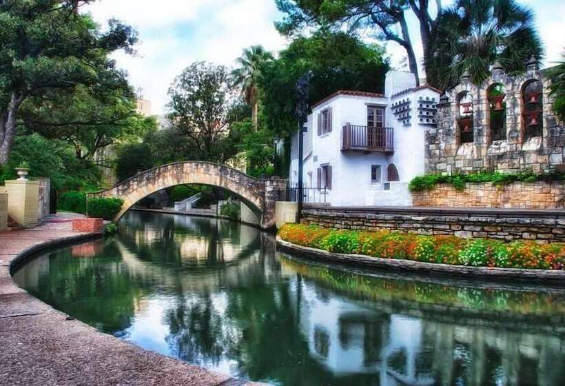 Mokara Hotel & Spa