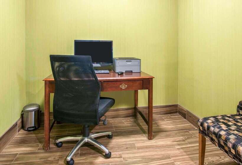 Отель Quality Inn Loudon Concord