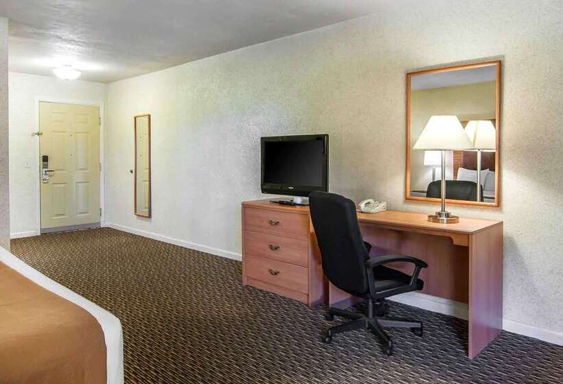 فندق Quality Inn & Suites At Coos Bay