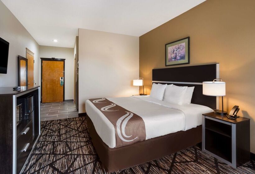 בית מלון כפרי Quality Inn & Suites Pearl Jackson