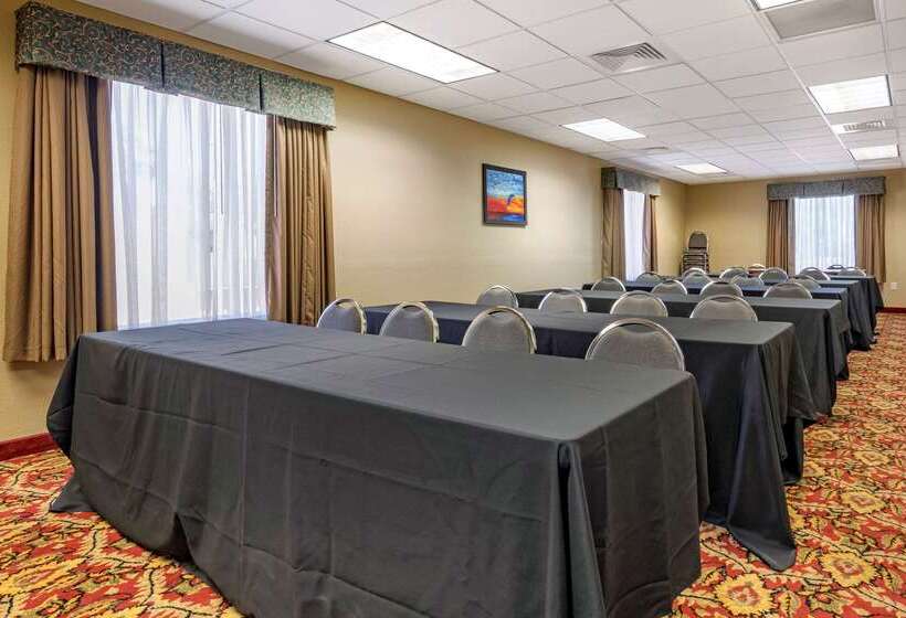 فندق Quality Inn Zephyrhillsdade City