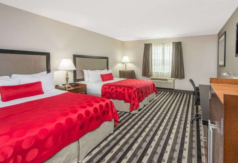 هتل Ramada By Wyndham Springfield North