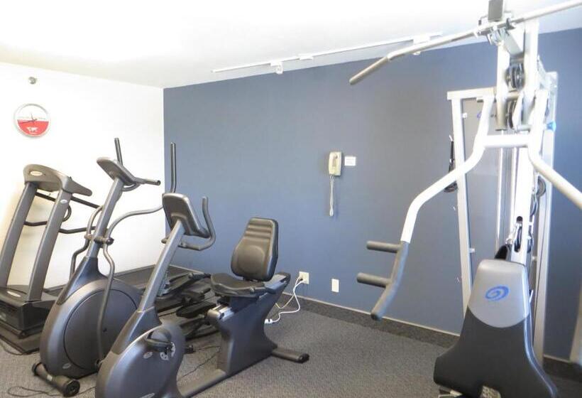 هتل Ramada By Wyndham Springfield North