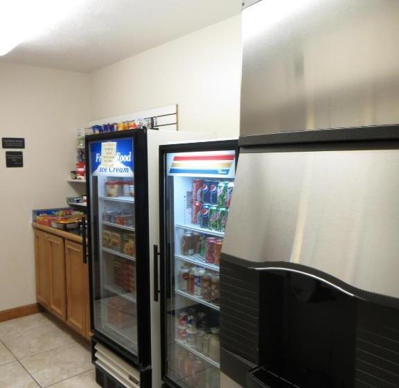 هتل Ramada By Wyndham Springfield North