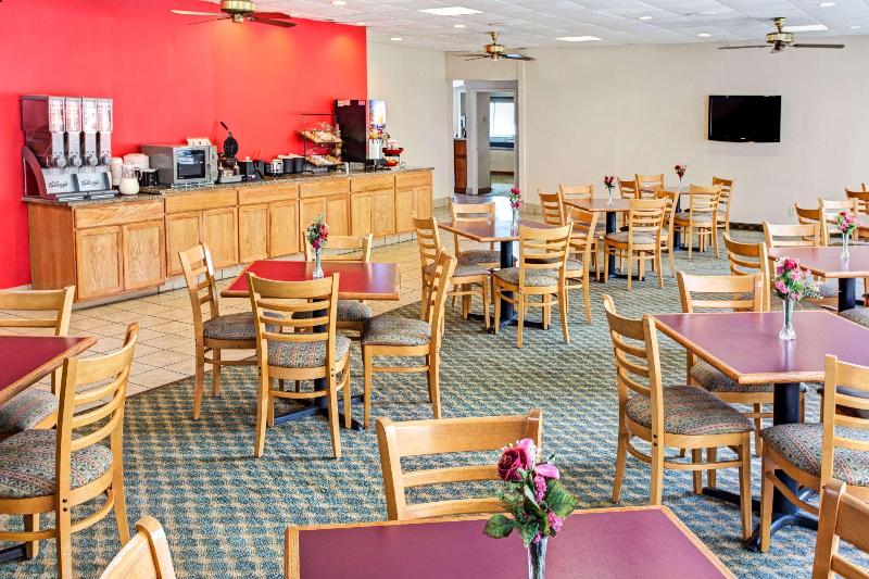 ホテル Ramada By Wyndham Walterboro