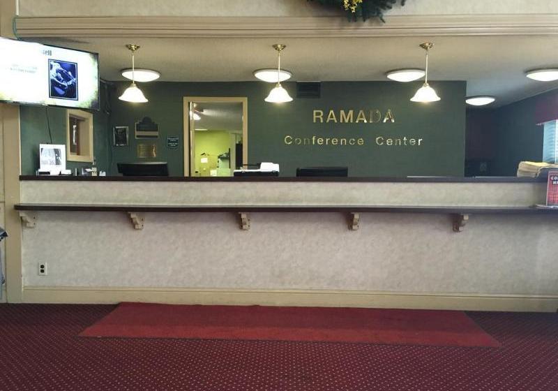 فندق Ramada Conference Center