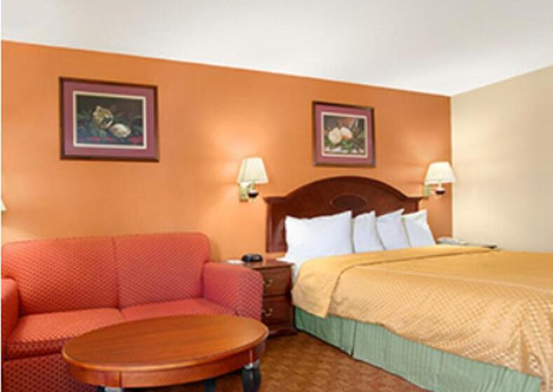 هتل Ramada Limited Columbia