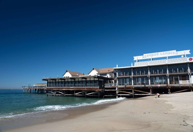 فندق Ramada By Wyndham Redondo Beach